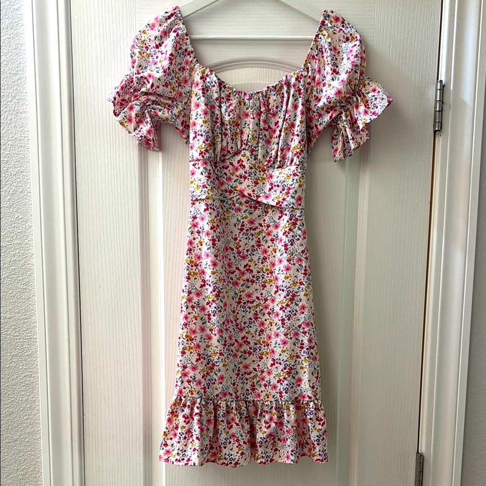 CUTE SHEIN DRESS XS TIES IN BACK. FLORAL BUNDLE2SAVE